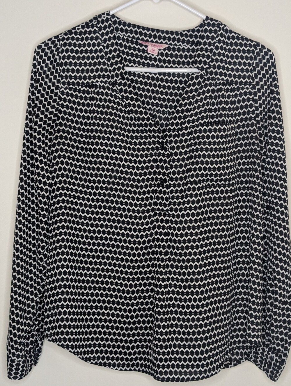 Candie's Black White Geometric Chevron Diamond Print Blouse Women's Size XS